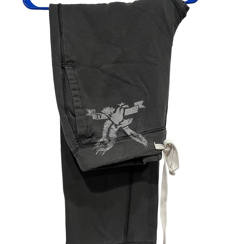 American Eagle Outfitter, Thick and cozy sweats for men or woman- Gray- Size: M - Picture 3 of 4